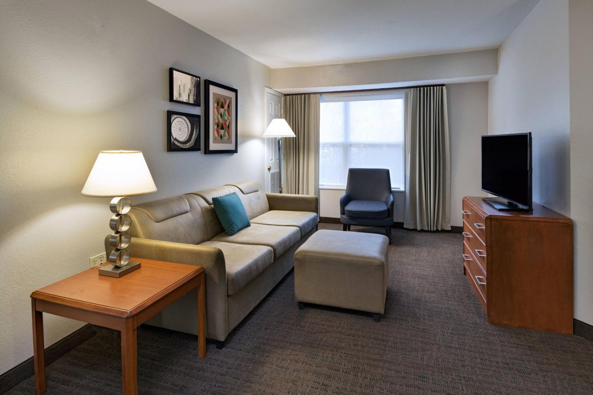 Hotel Airport 3*