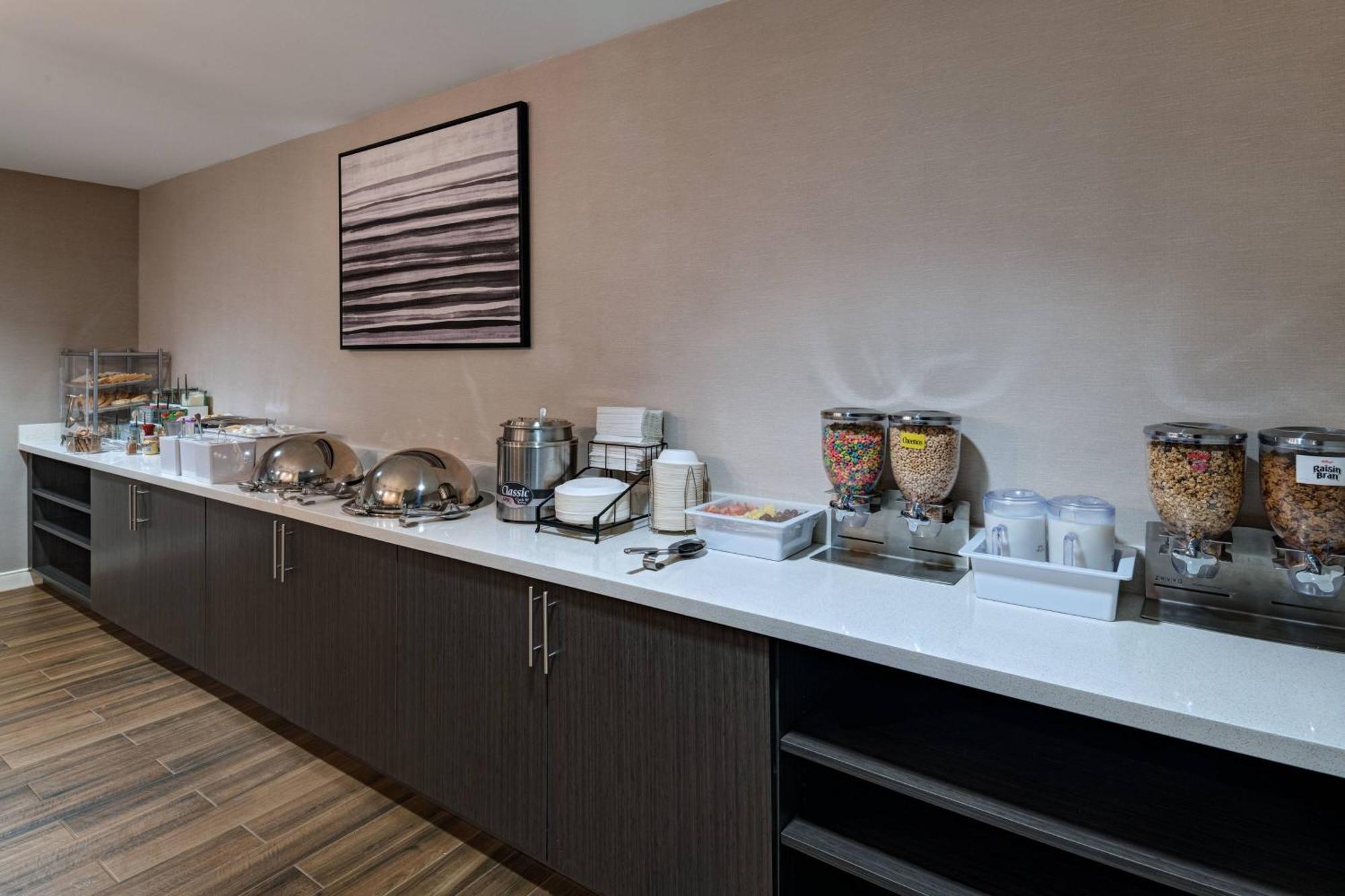 Hotel Airport 3*