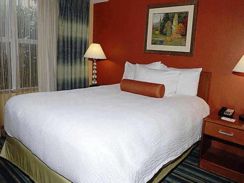 Airport Hotel